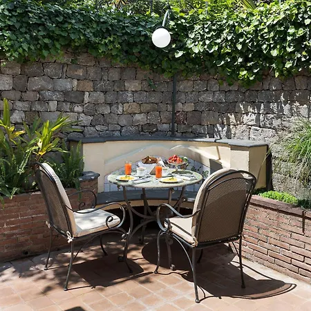 Schuler Center Garden In Self-catering